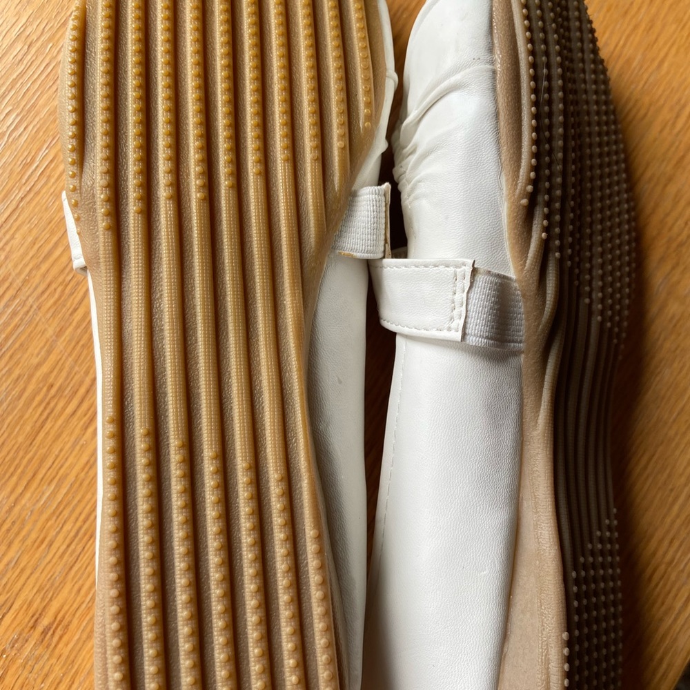 Sandles - Picture 2 of 2